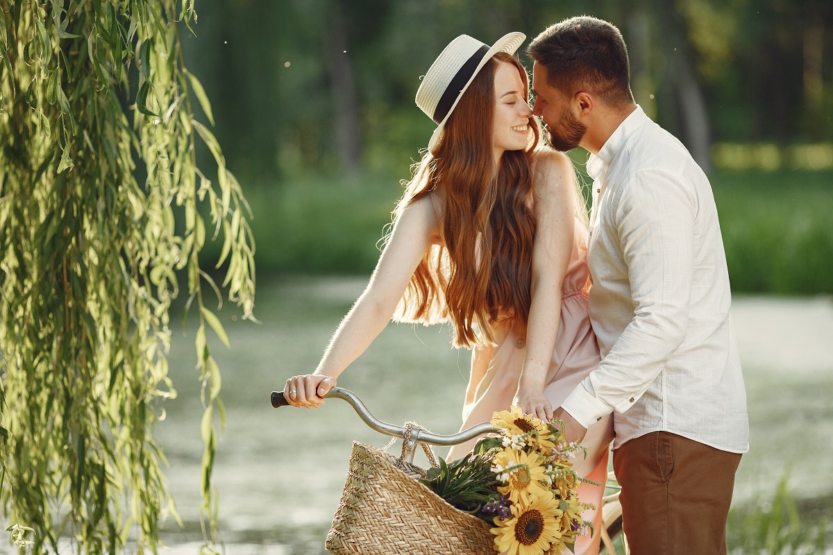 an empathetic Latin chat line partner
